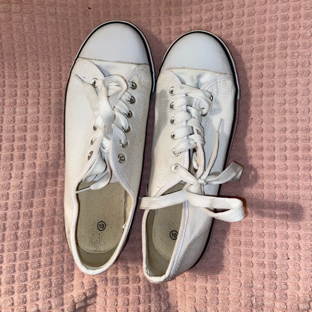 White sneakers👟